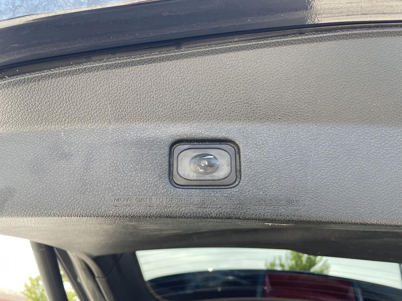 Vehicle photo 38