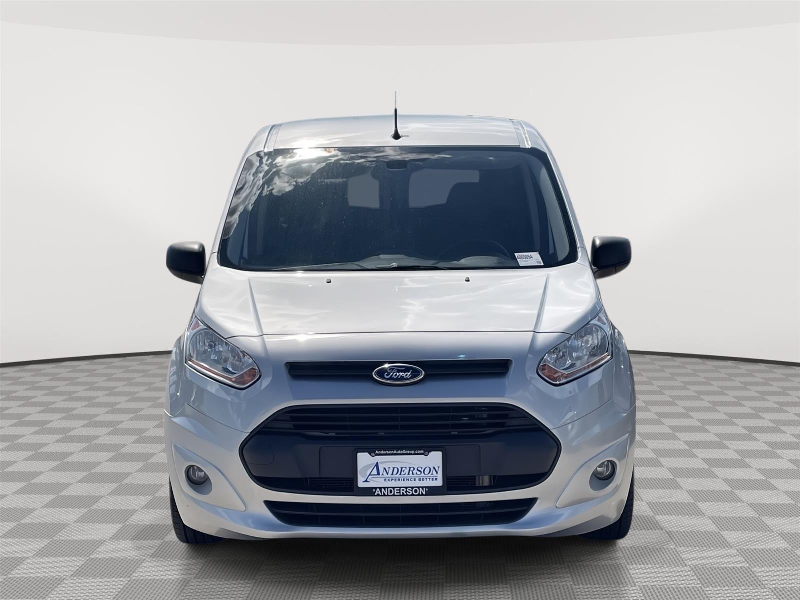Vehicle photo 4