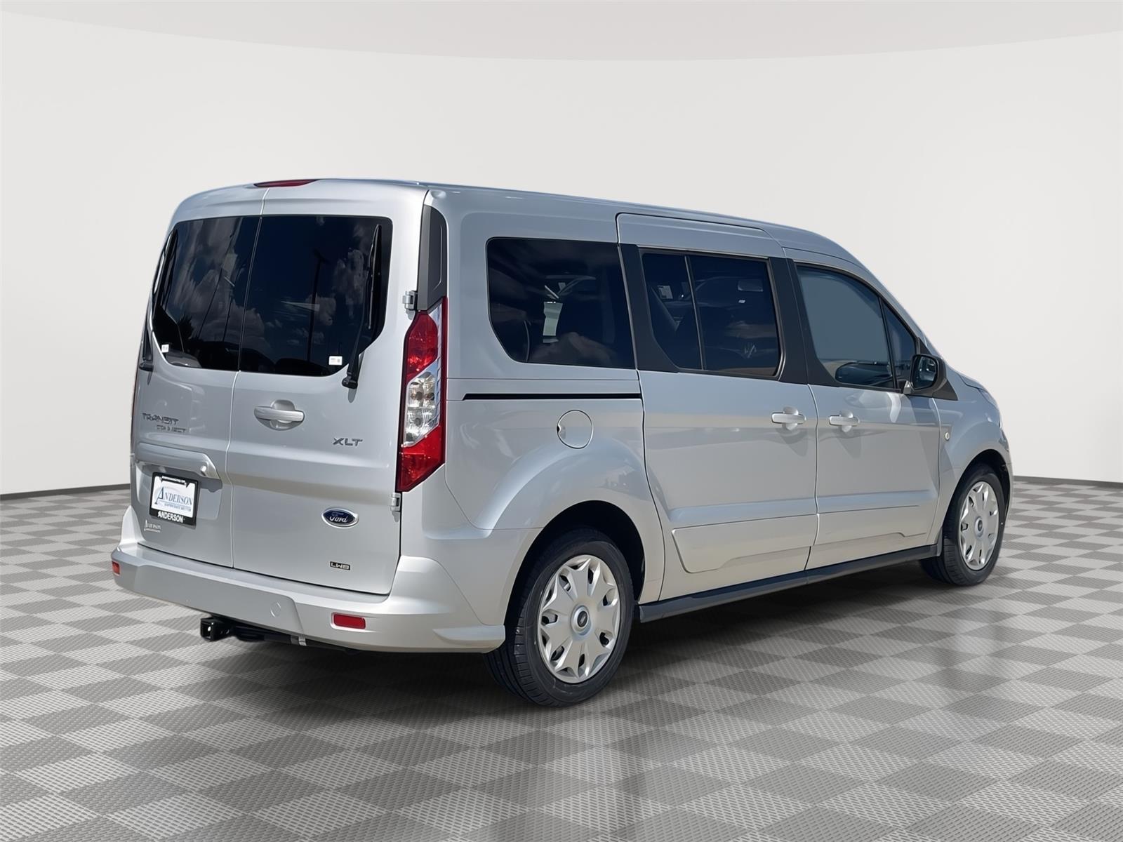 Vehicle photo 7