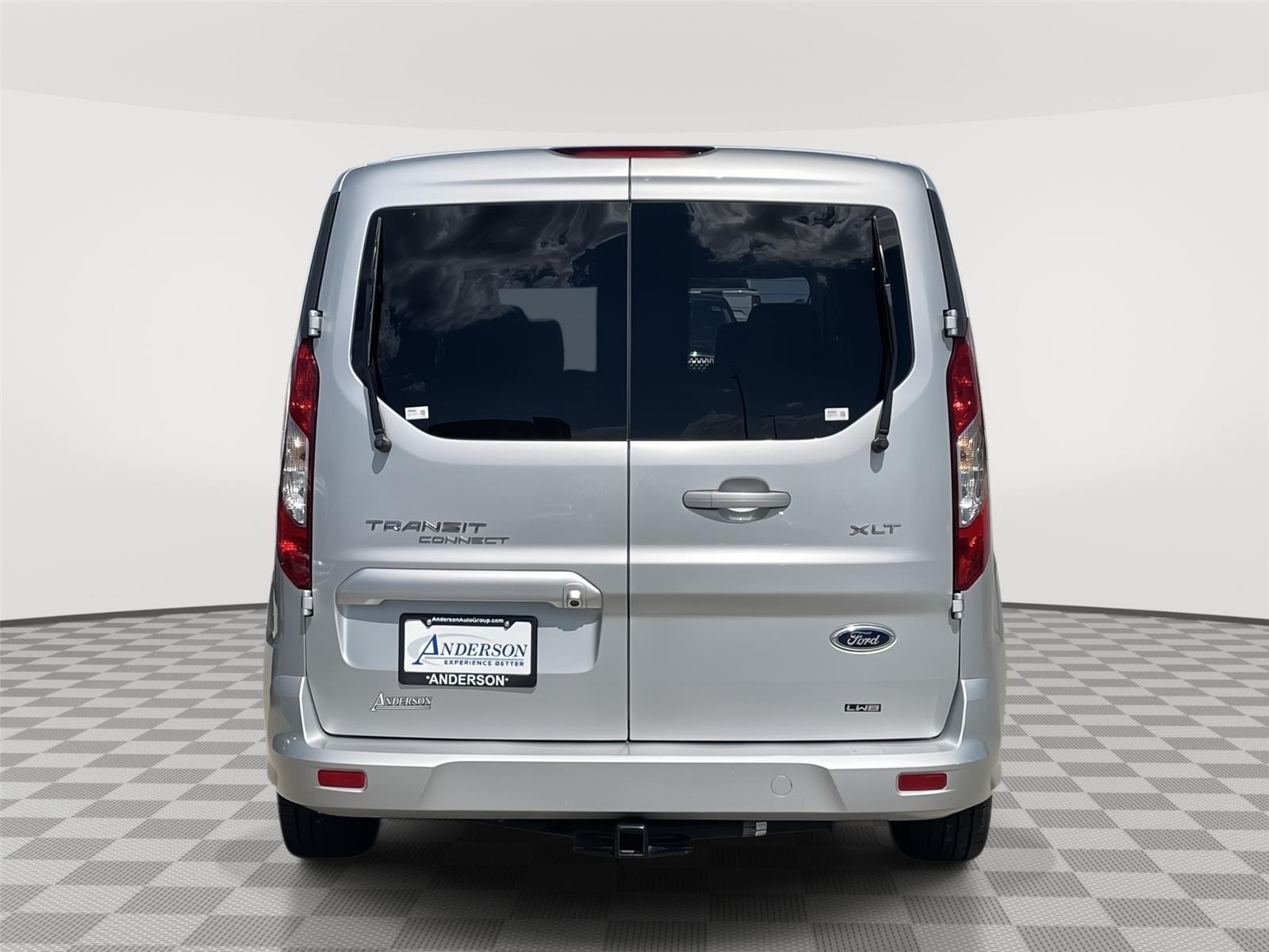 Vehicle photo 8