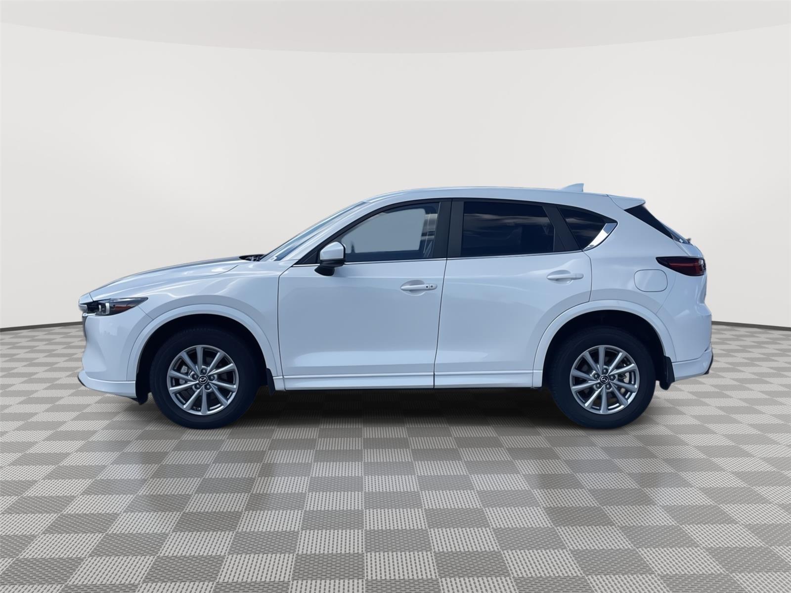 Vehicle photo 2