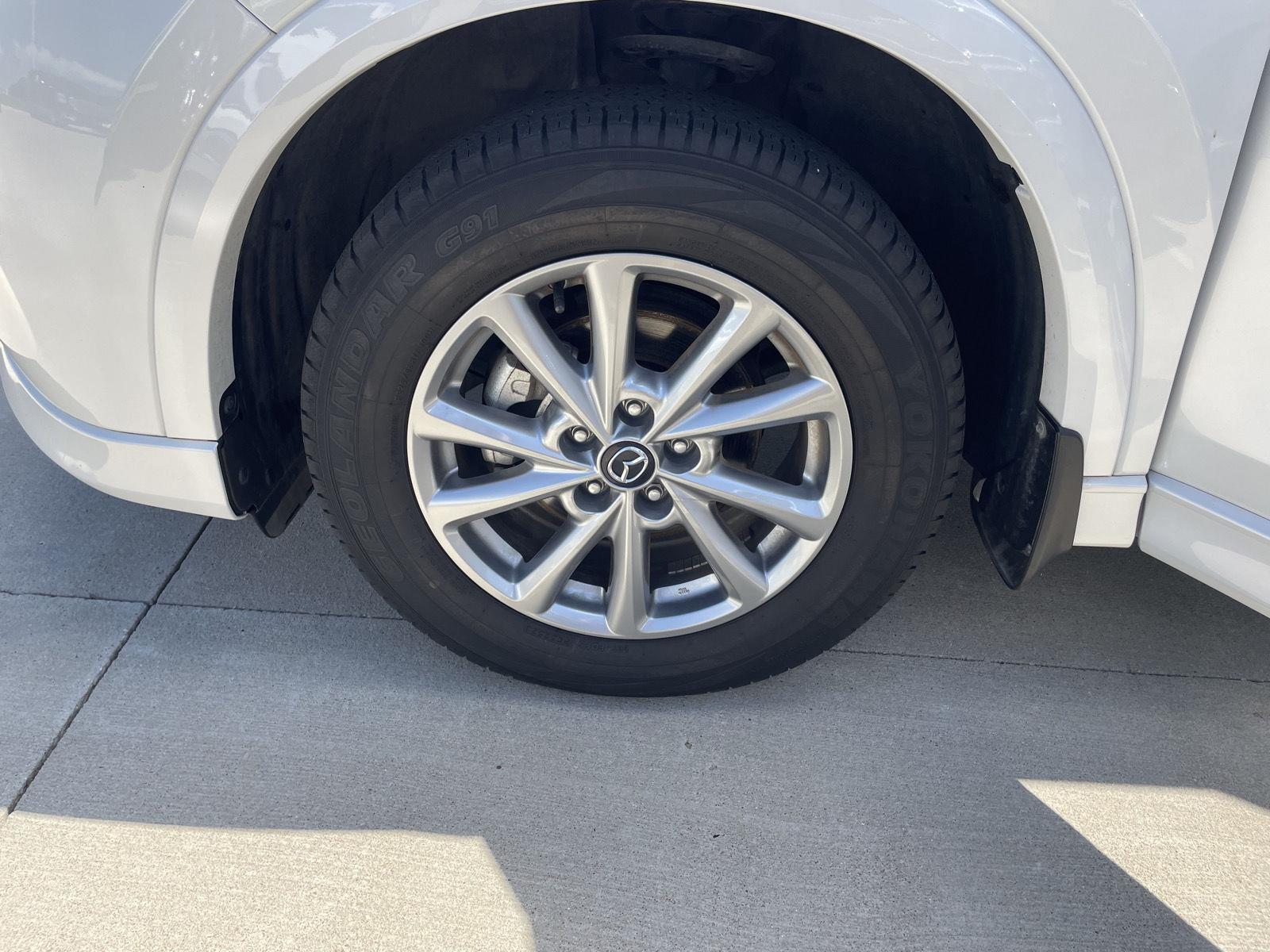 Vehicle photo 10