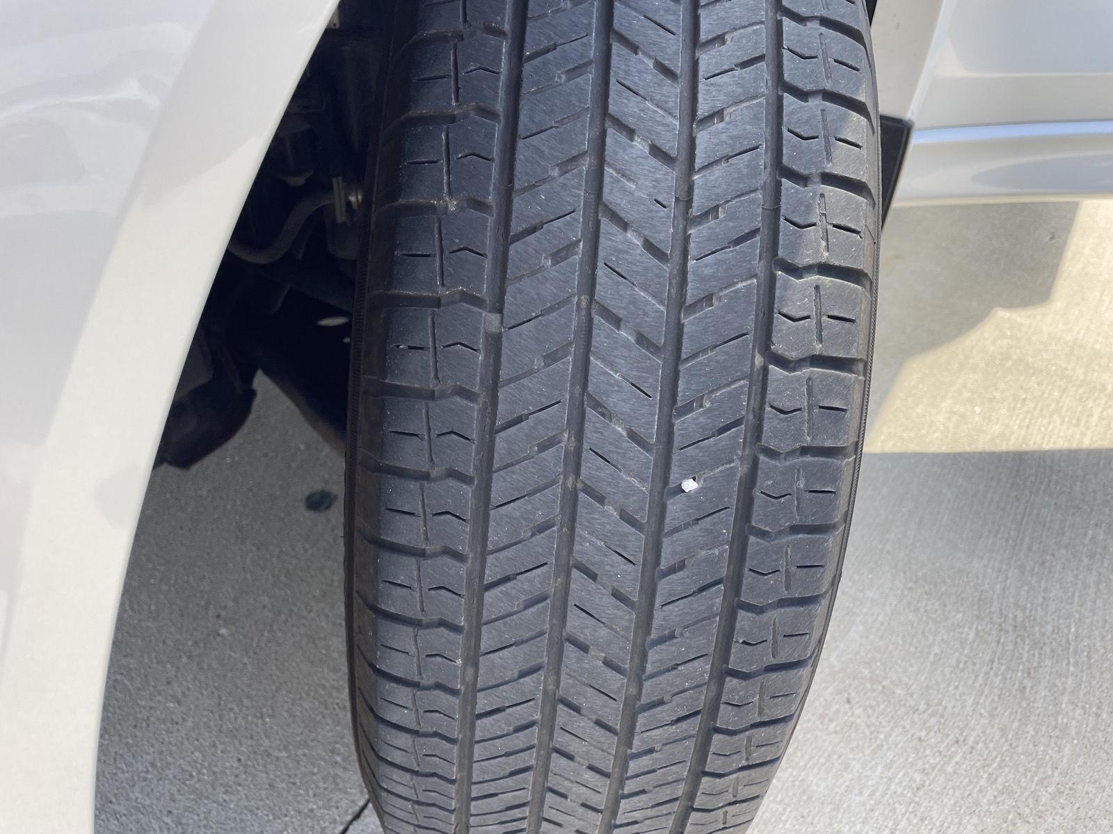 Vehicle photo 11