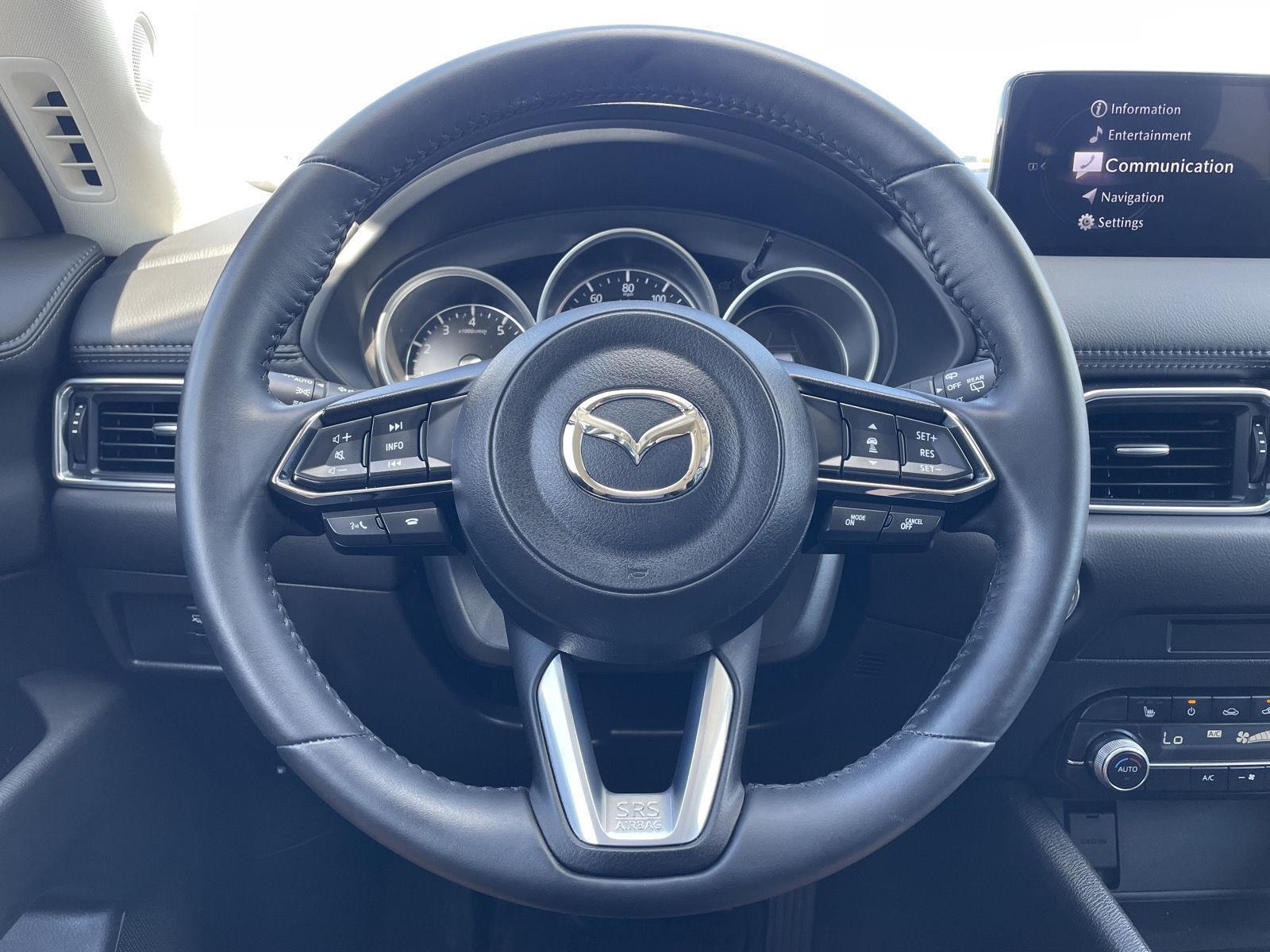 Vehicle photo 12