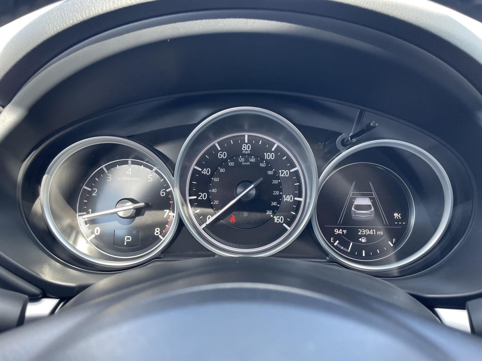 Vehicle photo 15