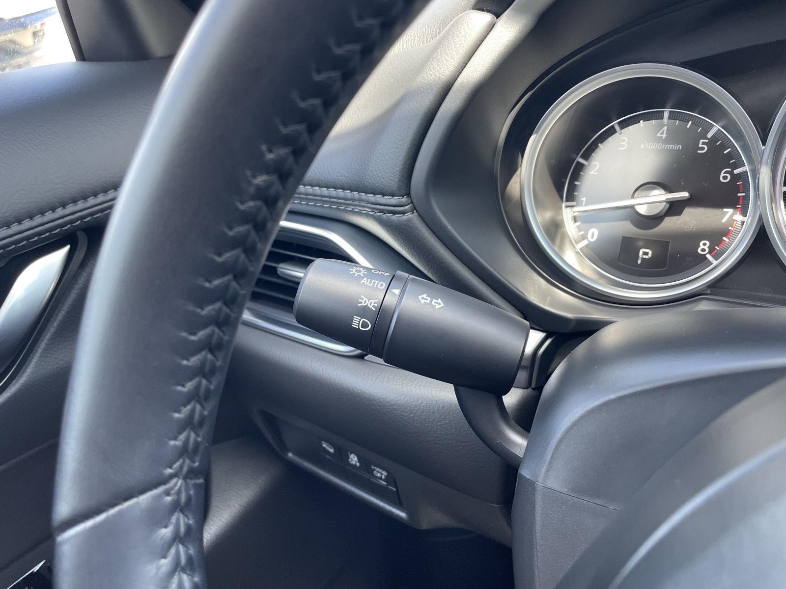 Vehicle photo 16