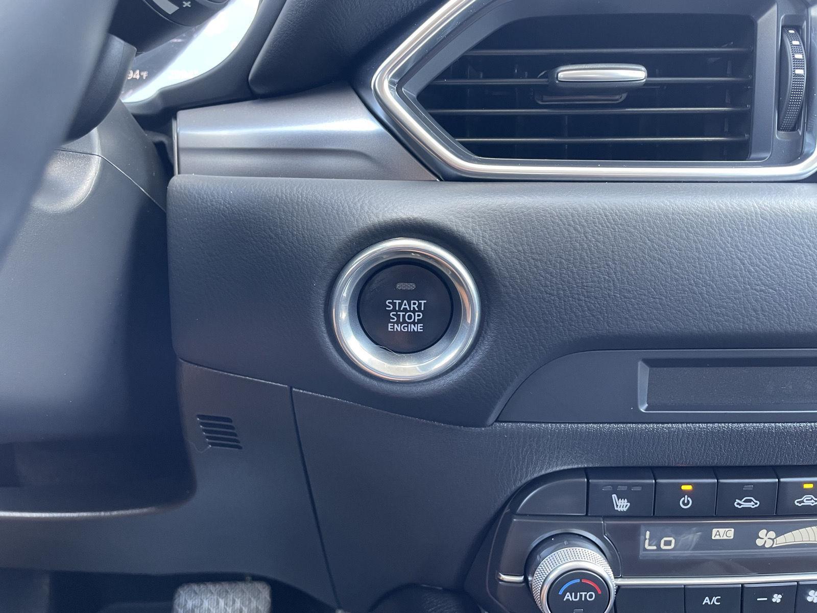 Vehicle photo 24