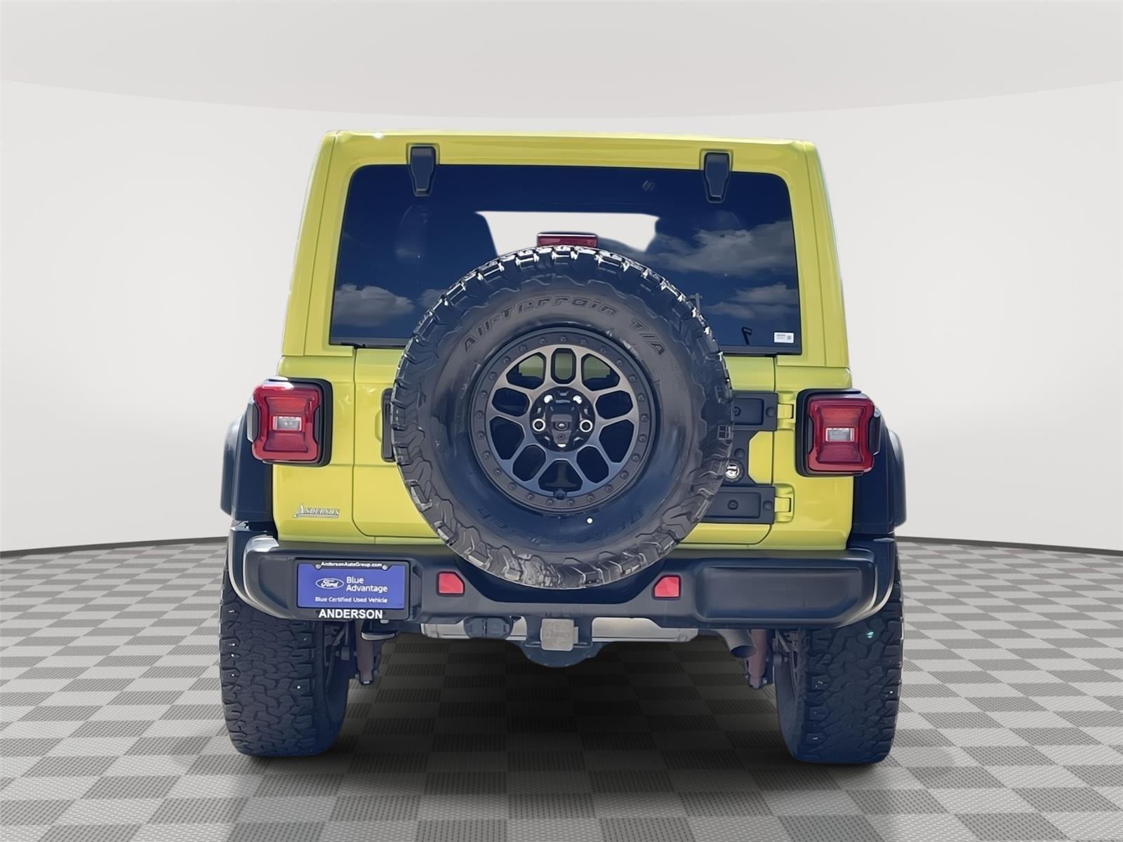 Vehicle photo 8