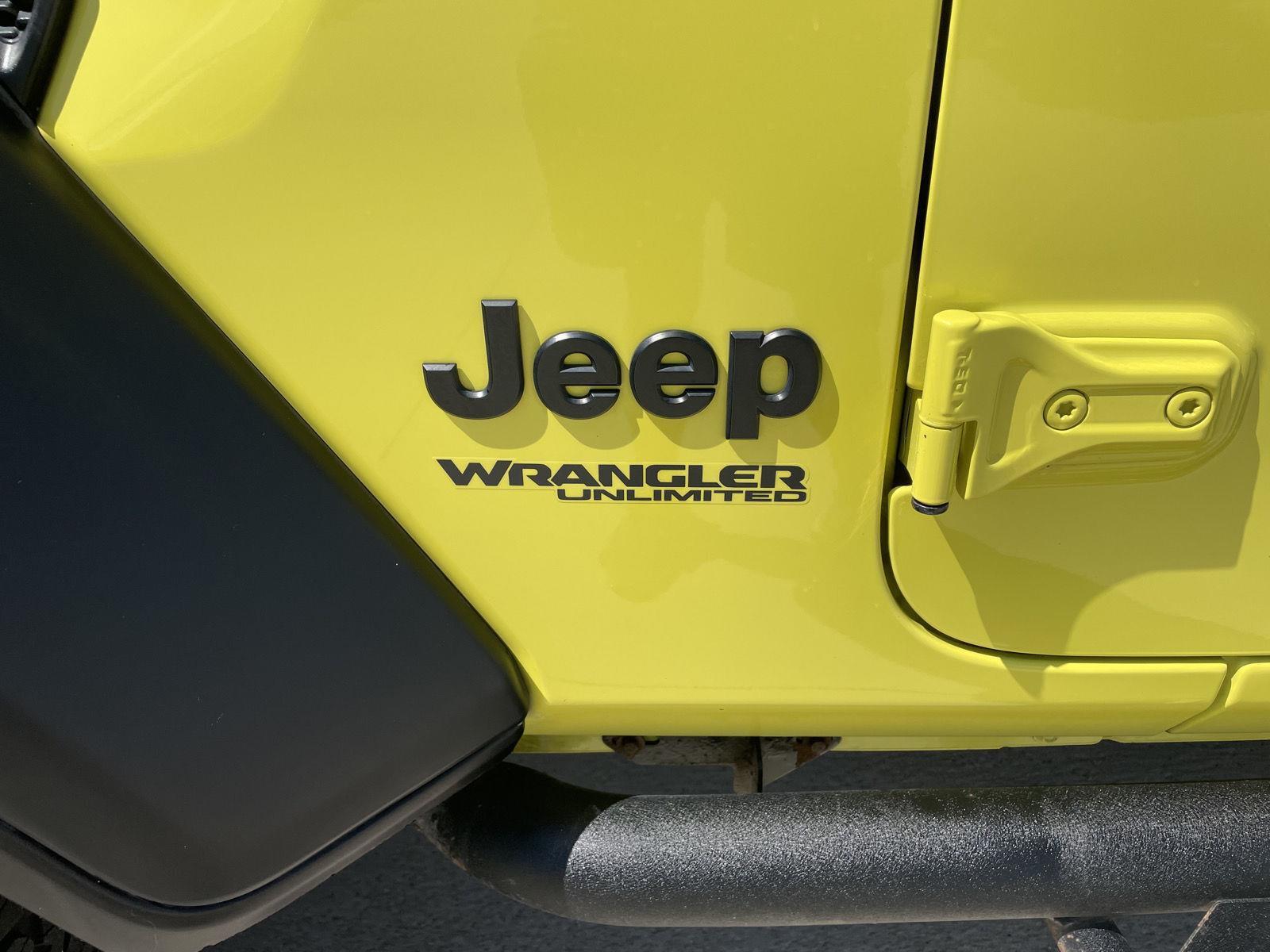 Vehicle photo 33