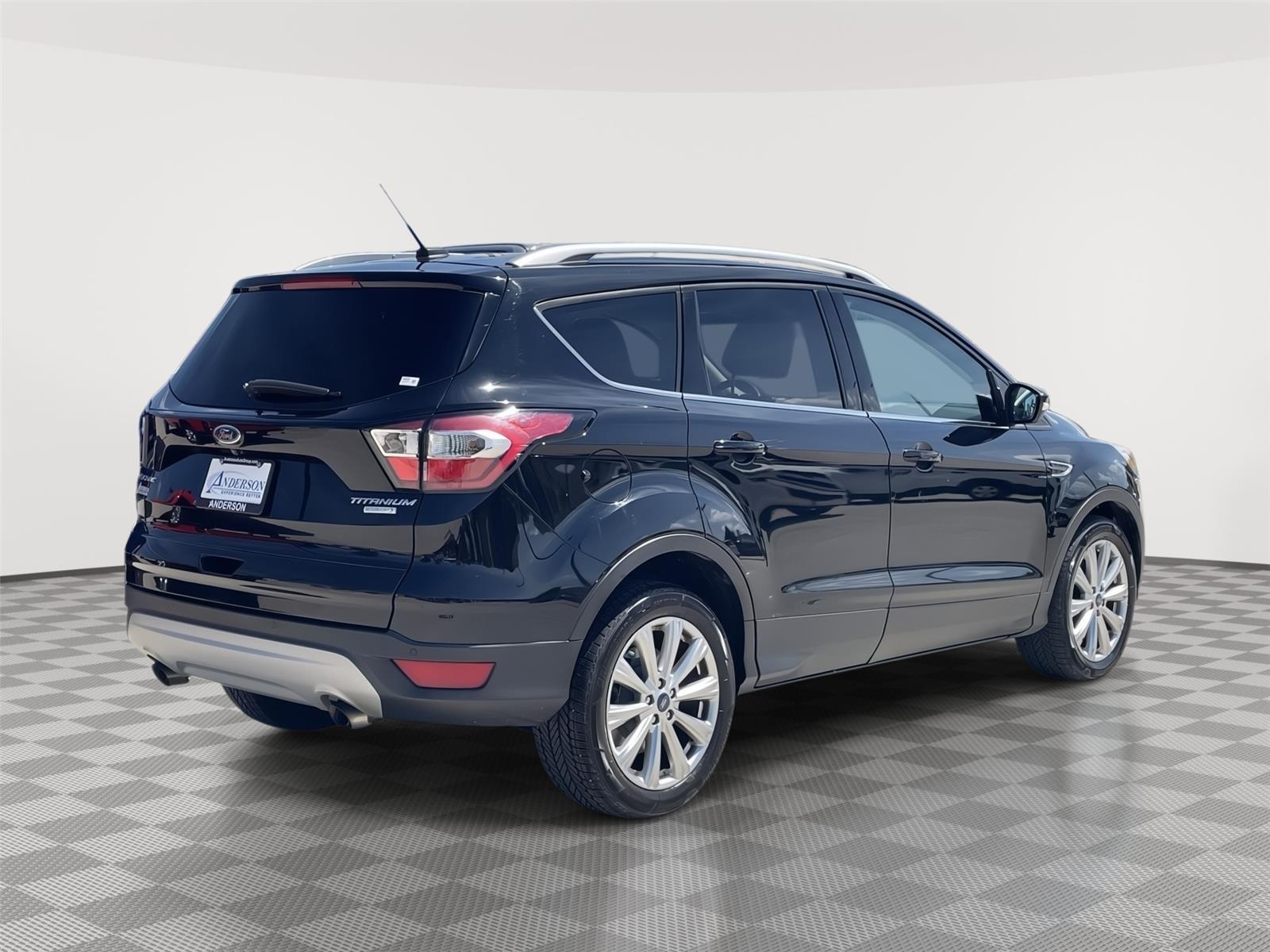 Vehicle photo 7