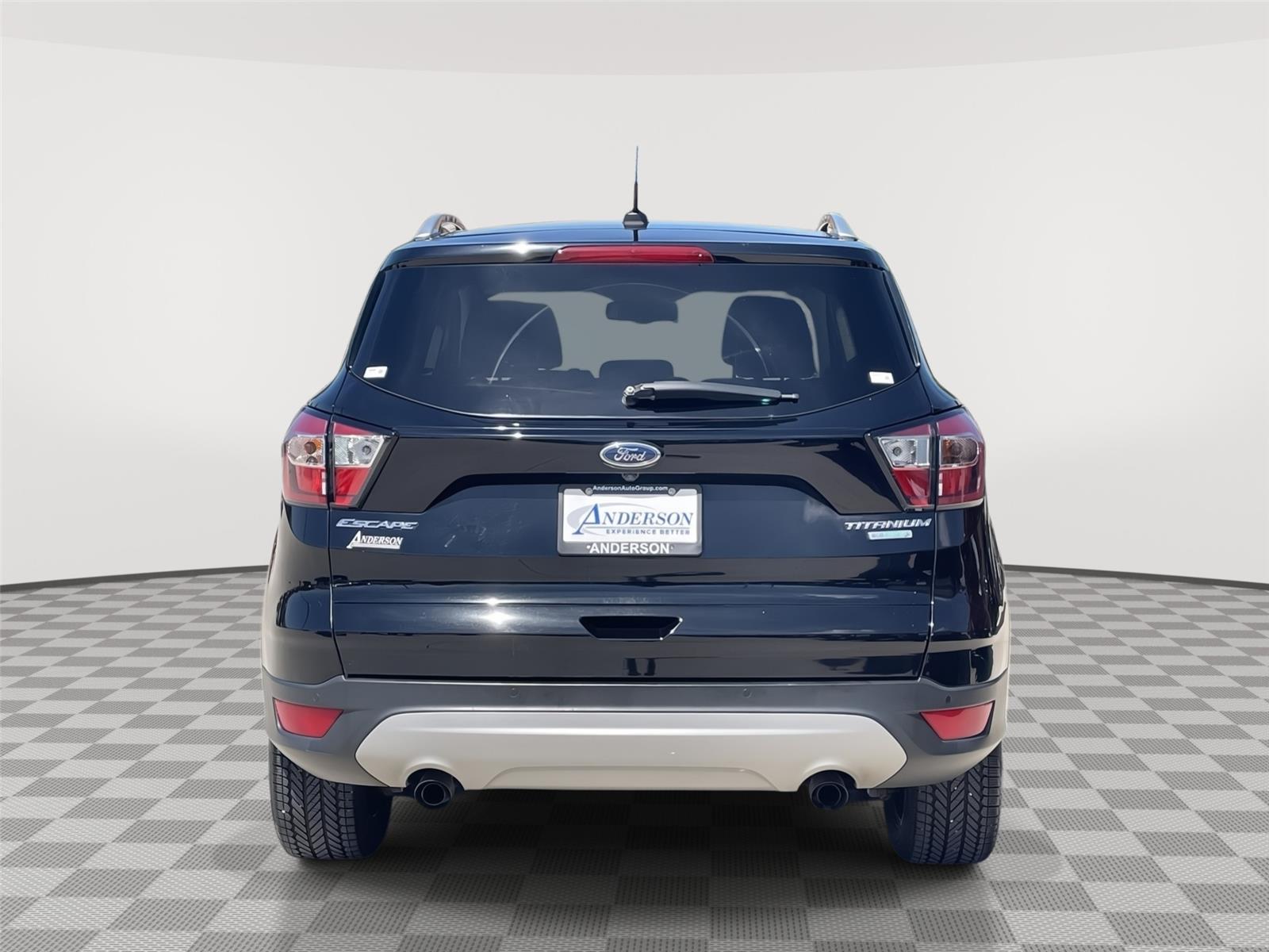 Vehicle photo 8