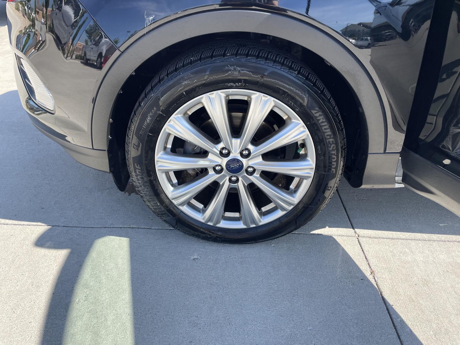 Vehicle photo 10
