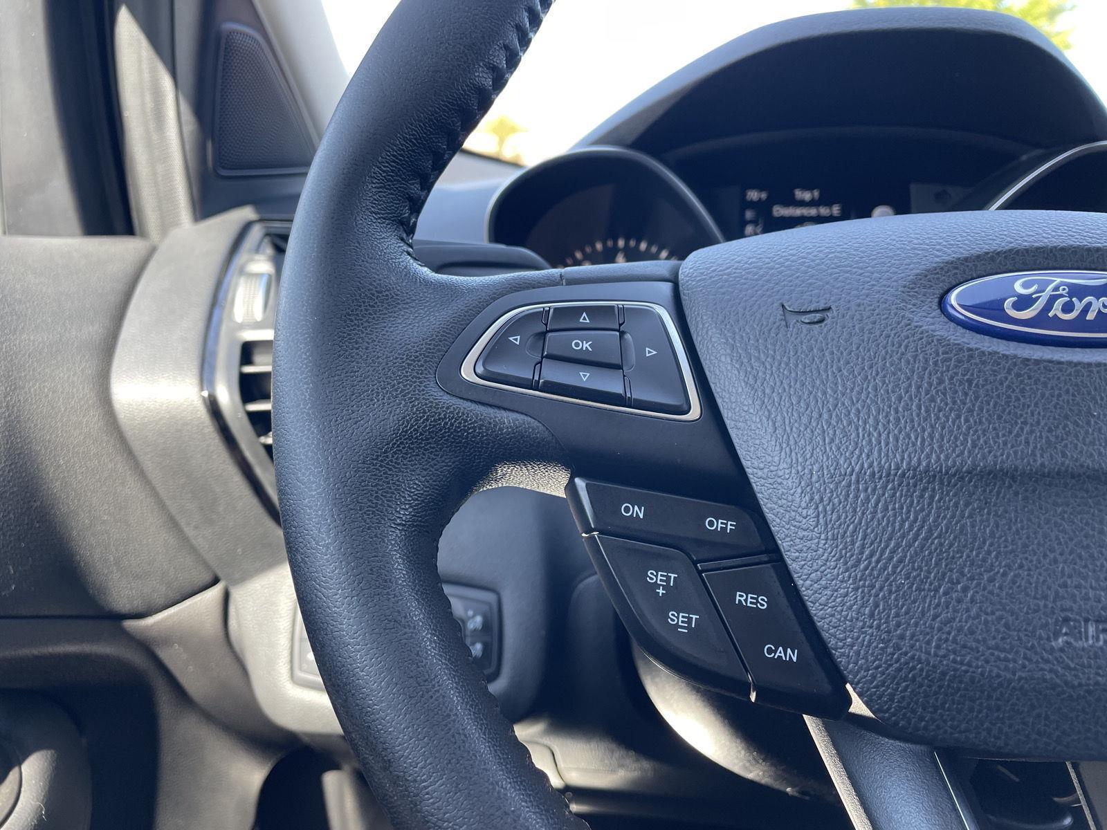 Vehicle photo 13