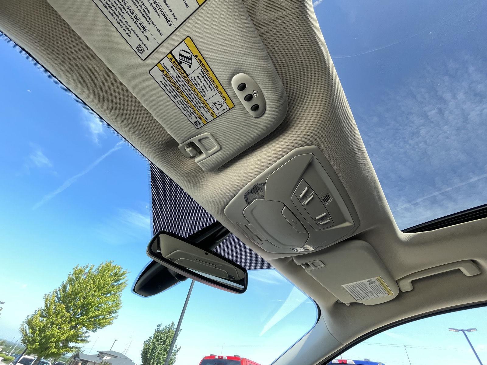 Vehicle photo 20