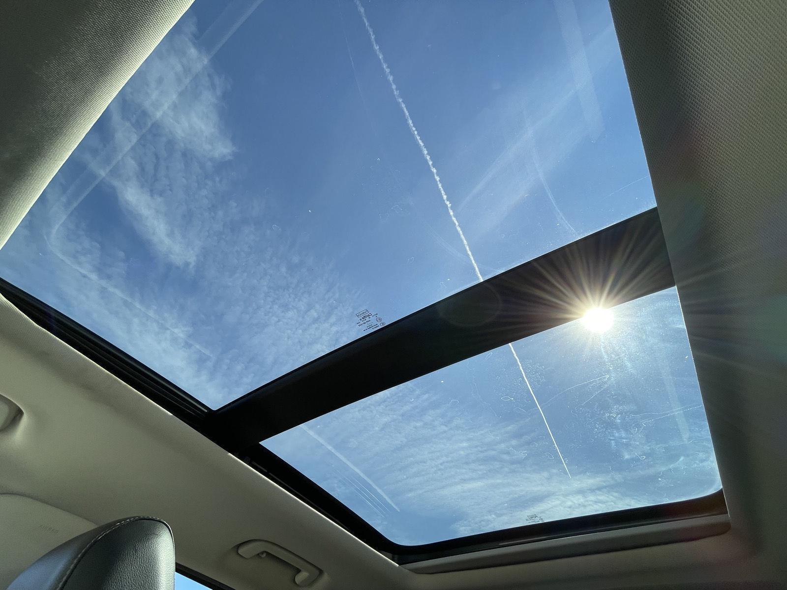 Vehicle photo 21