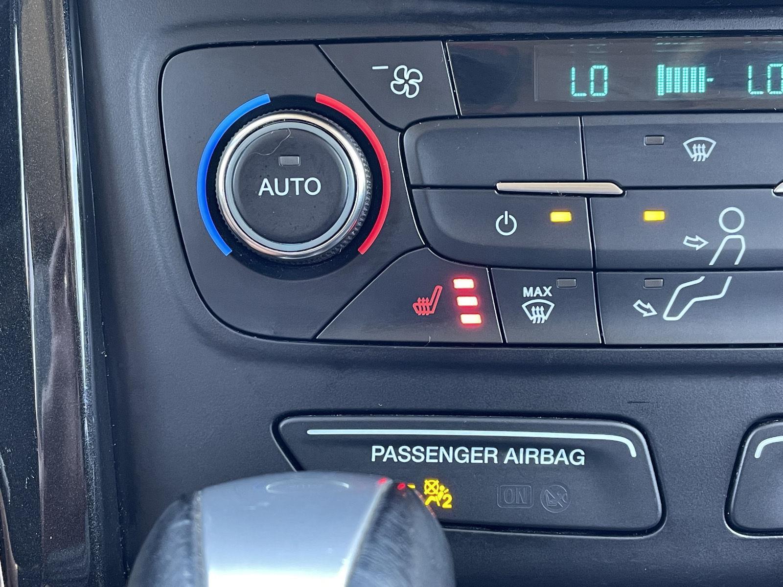 Vehicle photo 27