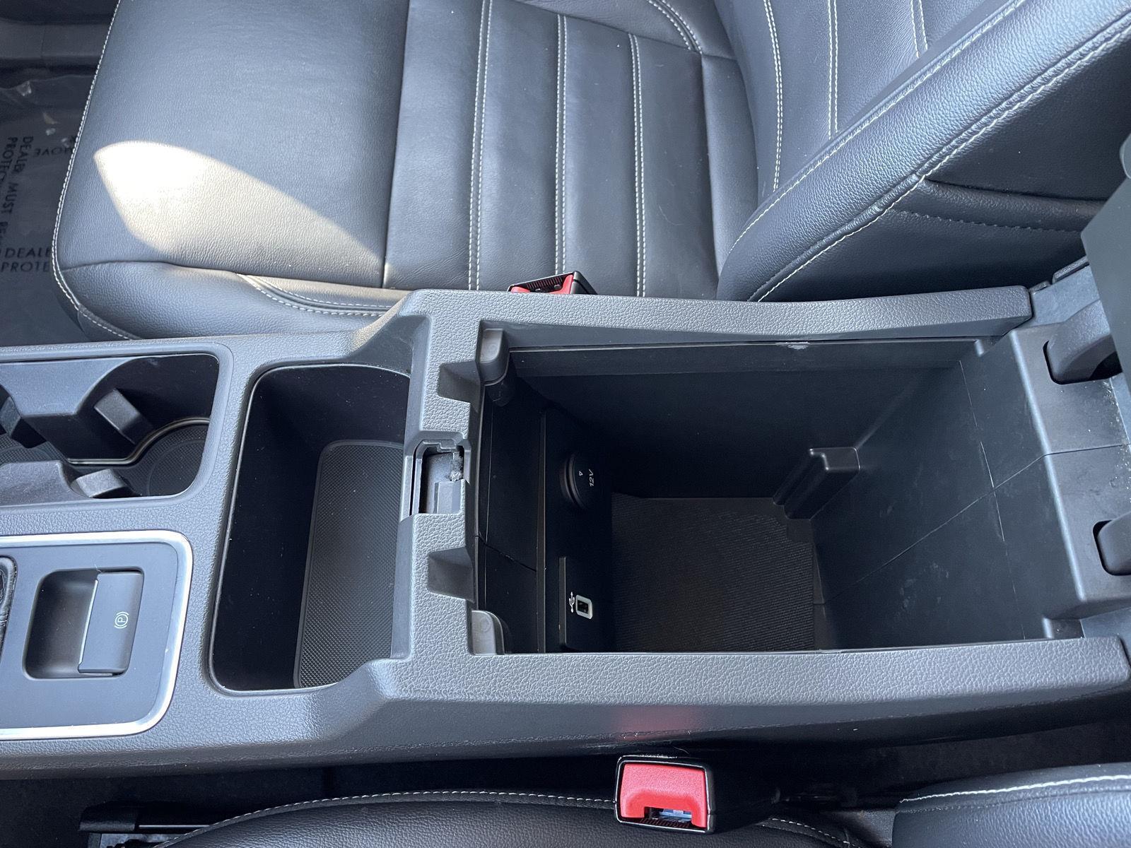 Vehicle photo 31