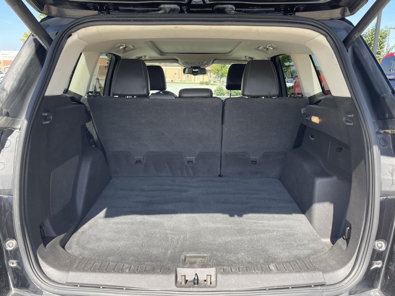 Vehicle photo 35