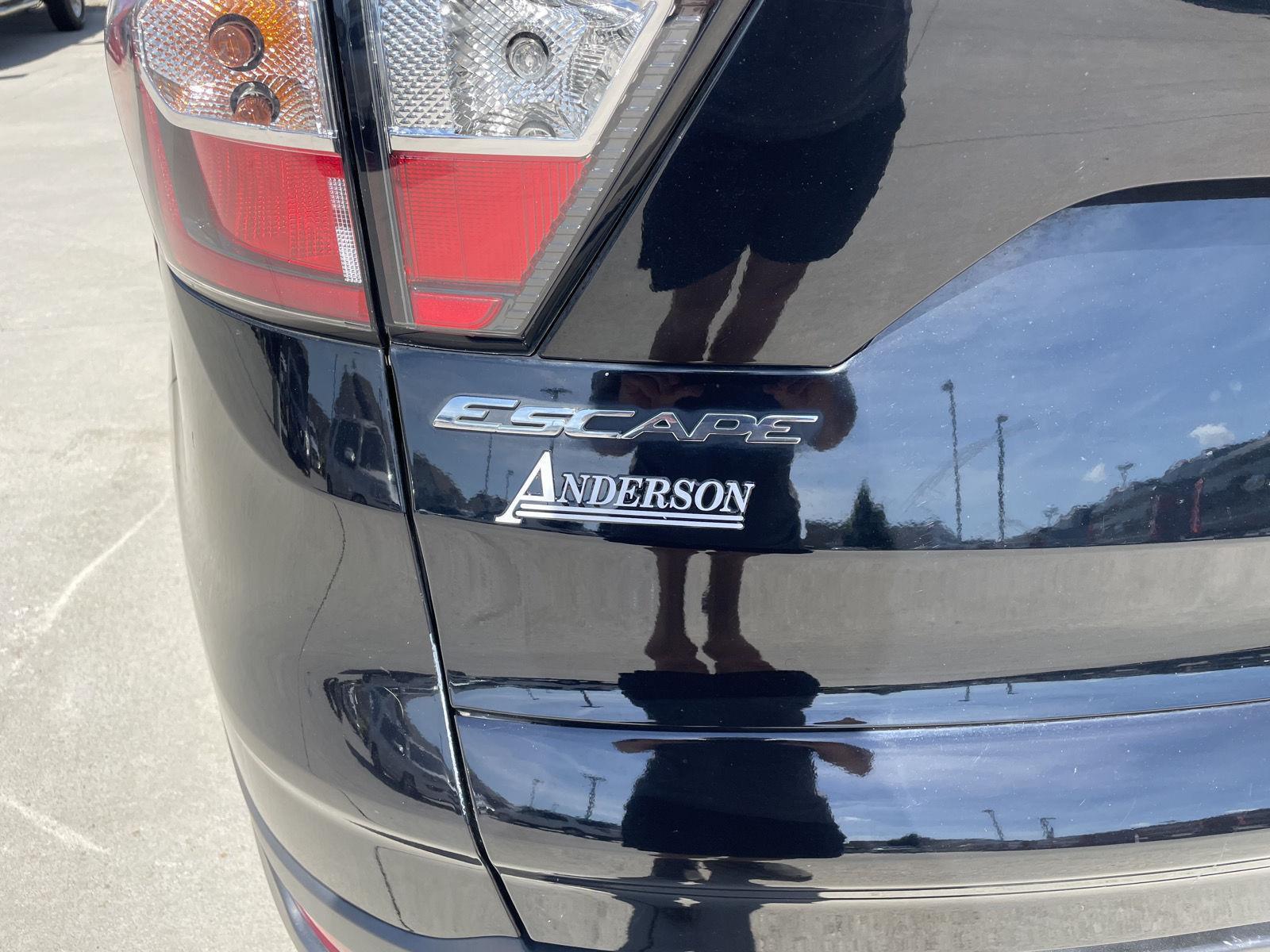 Vehicle photo 37