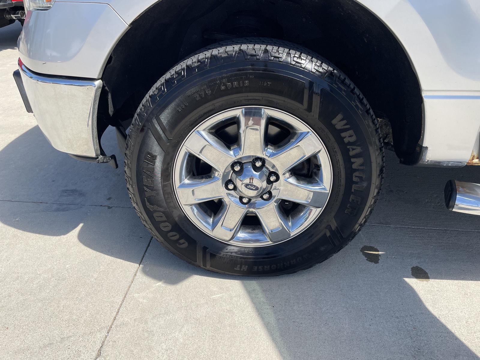 Vehicle photo 10