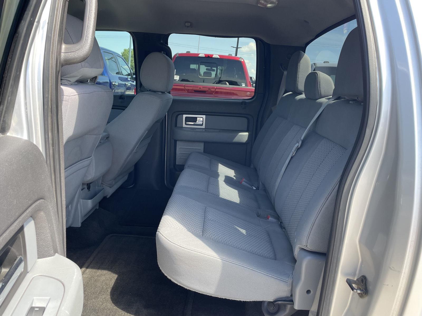 Vehicle photo 20
