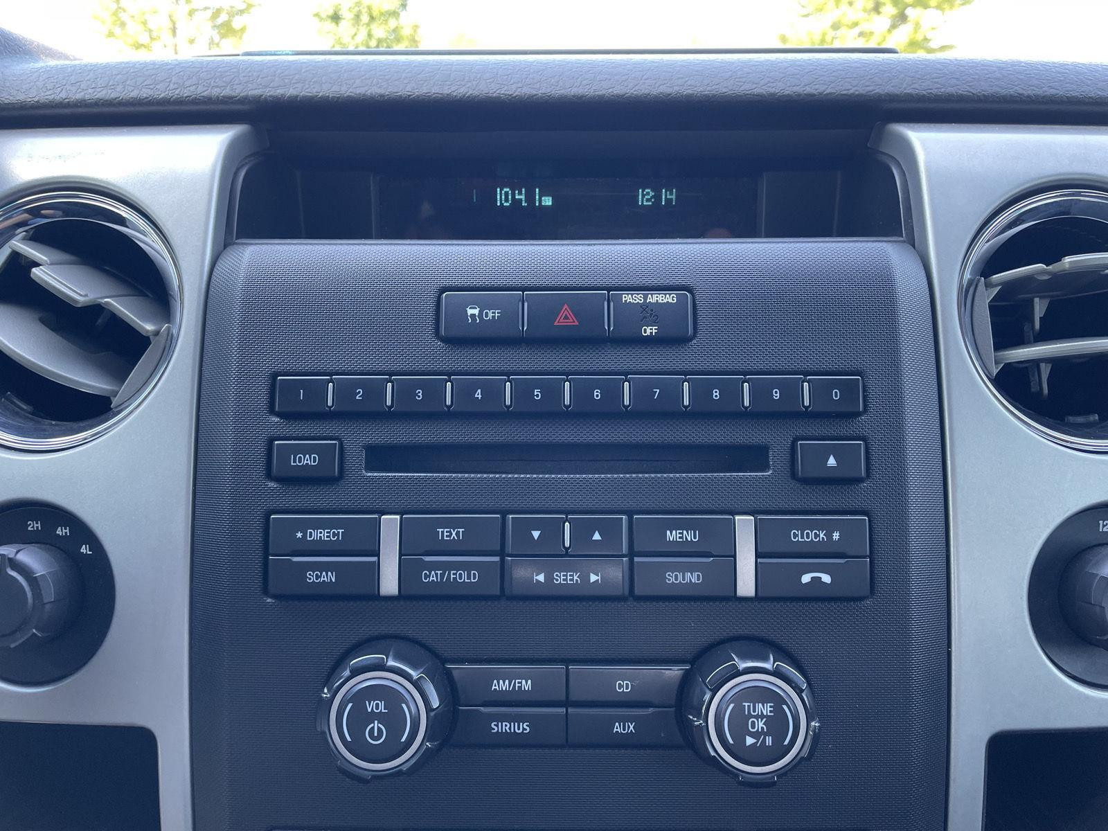 Vehicle photo 23