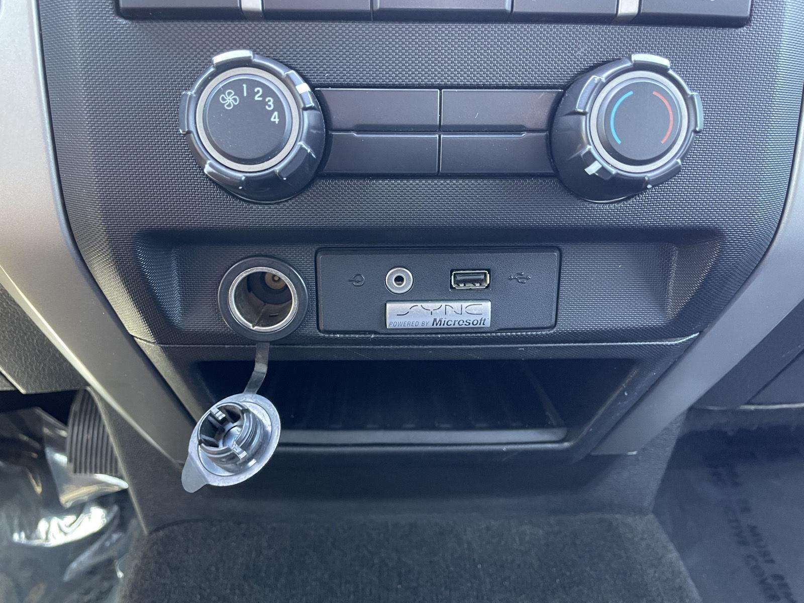 Vehicle photo 25