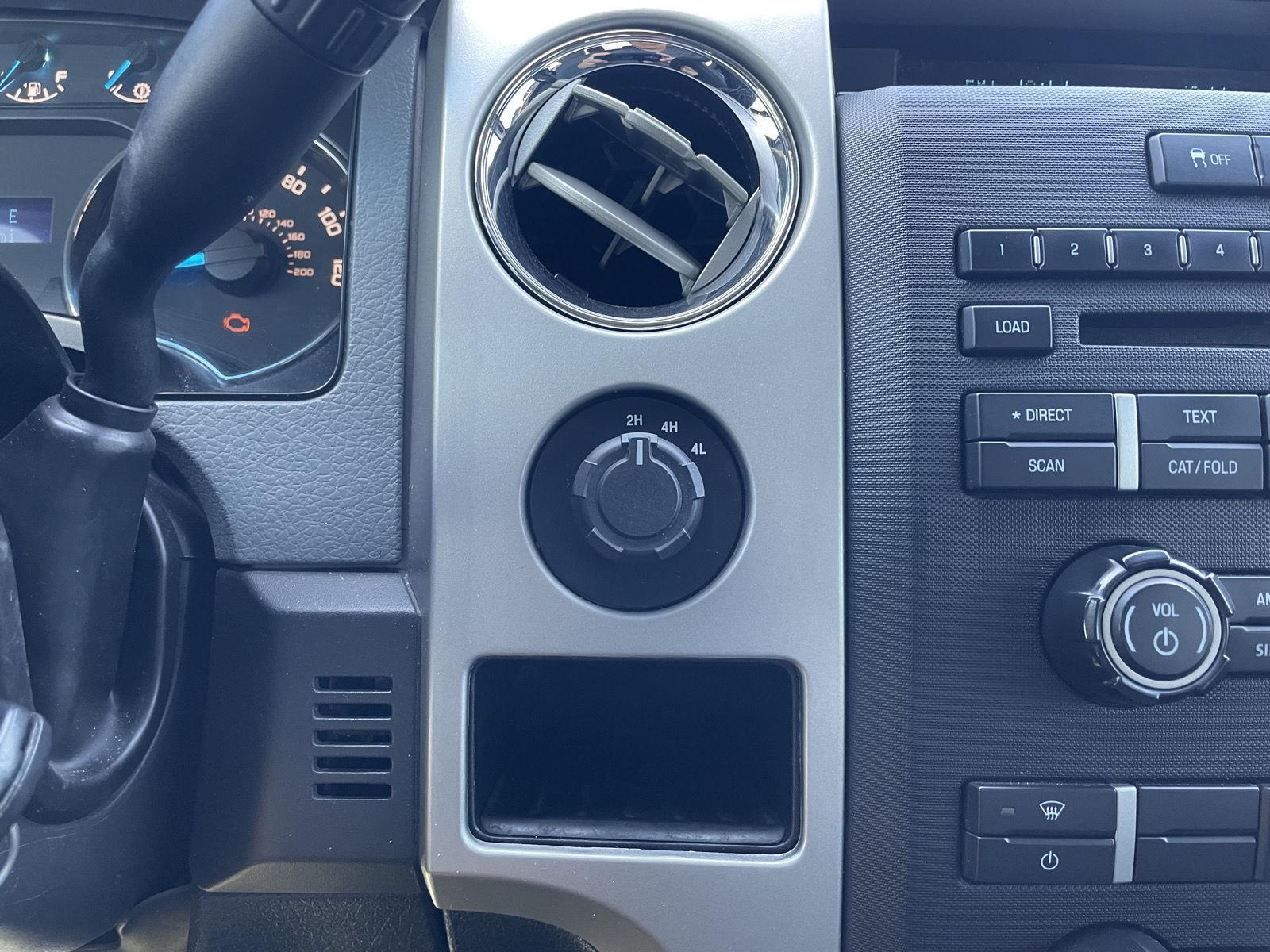 Vehicle photo 26