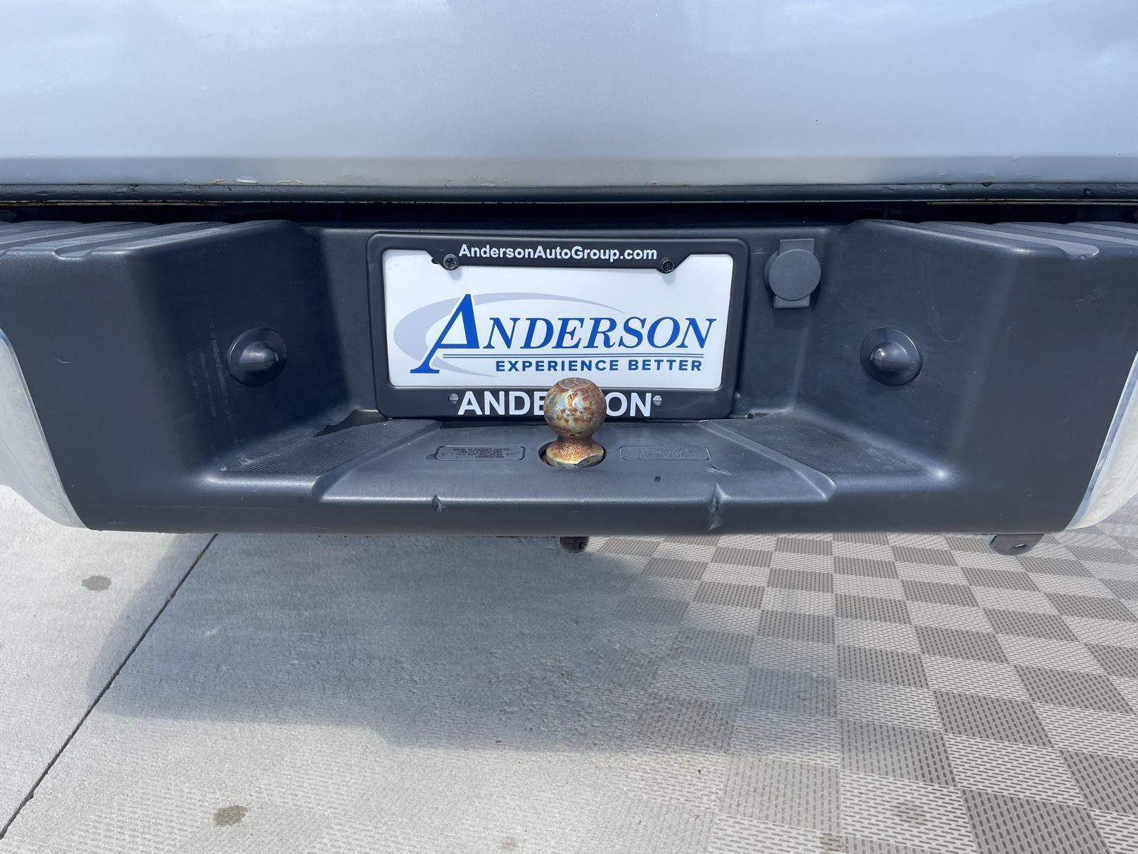 Vehicle photo 33