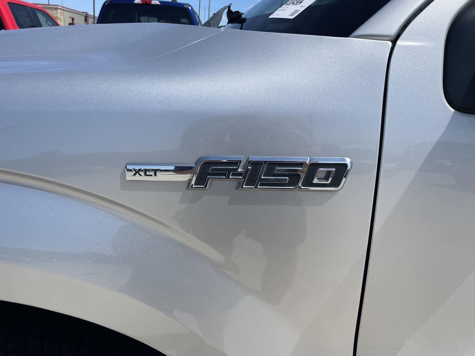 Vehicle photo 34