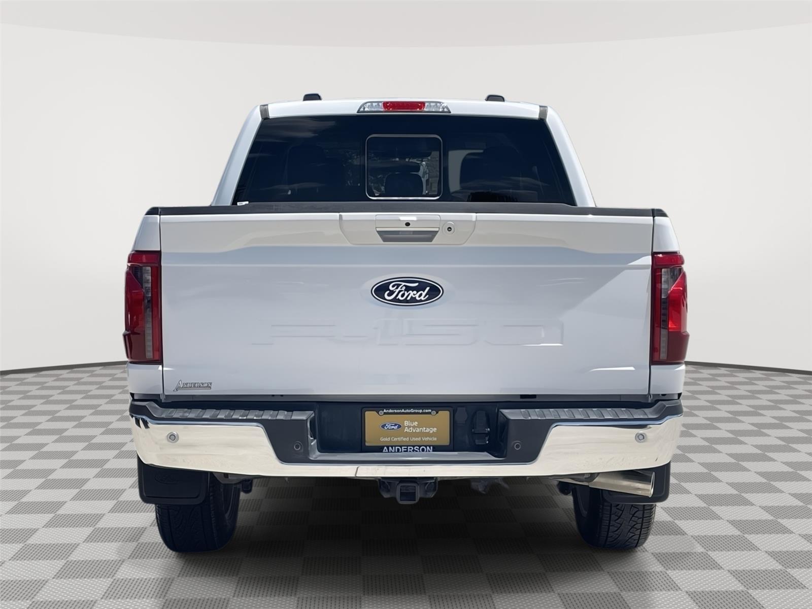Vehicle photo 8