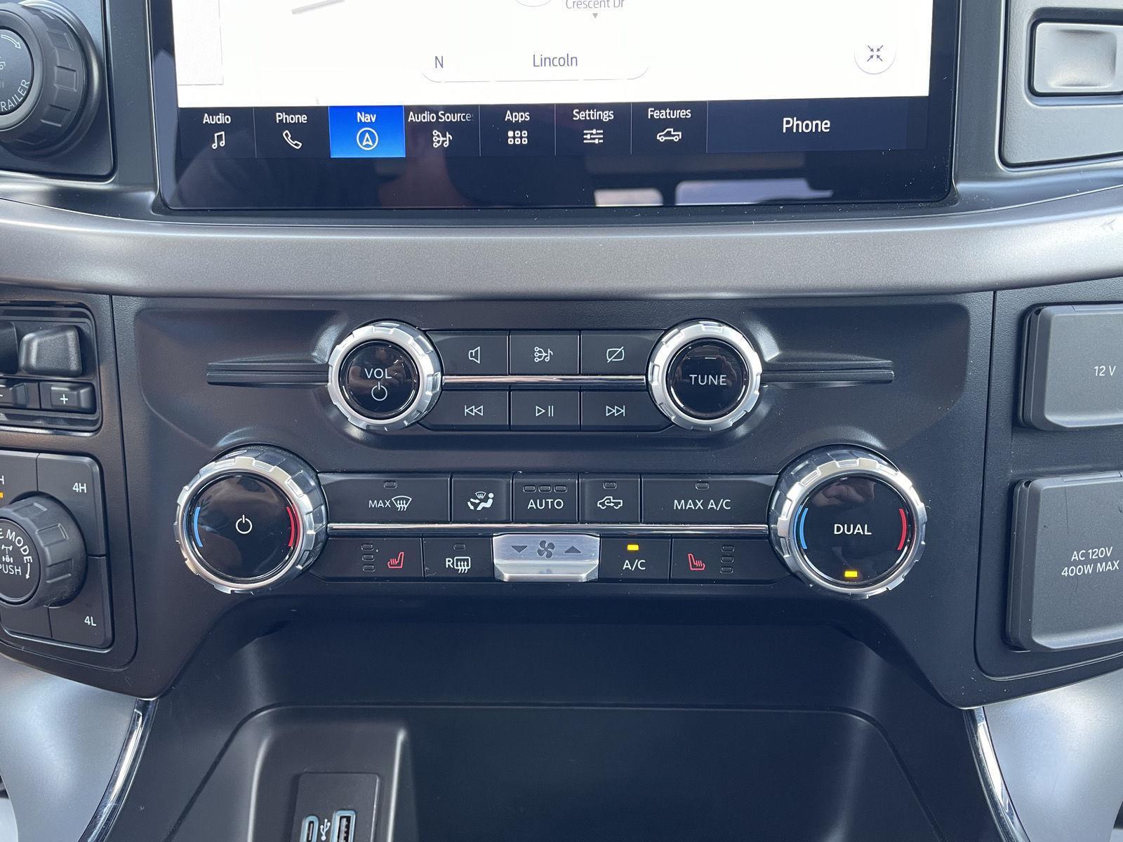Vehicle photo 27