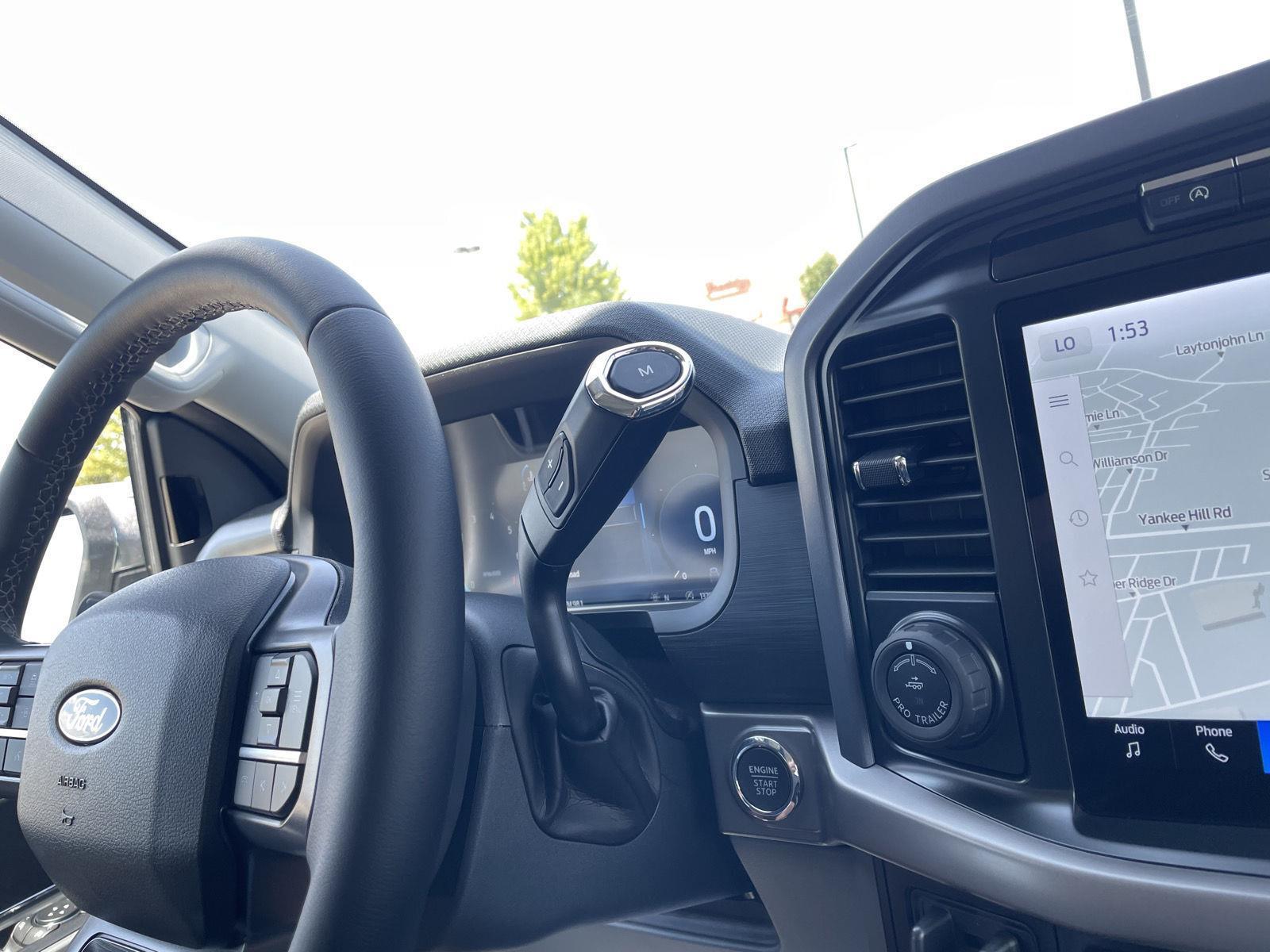 Vehicle photo 34