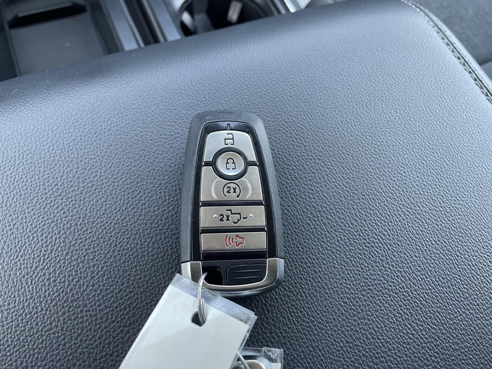 Vehicle photo 42