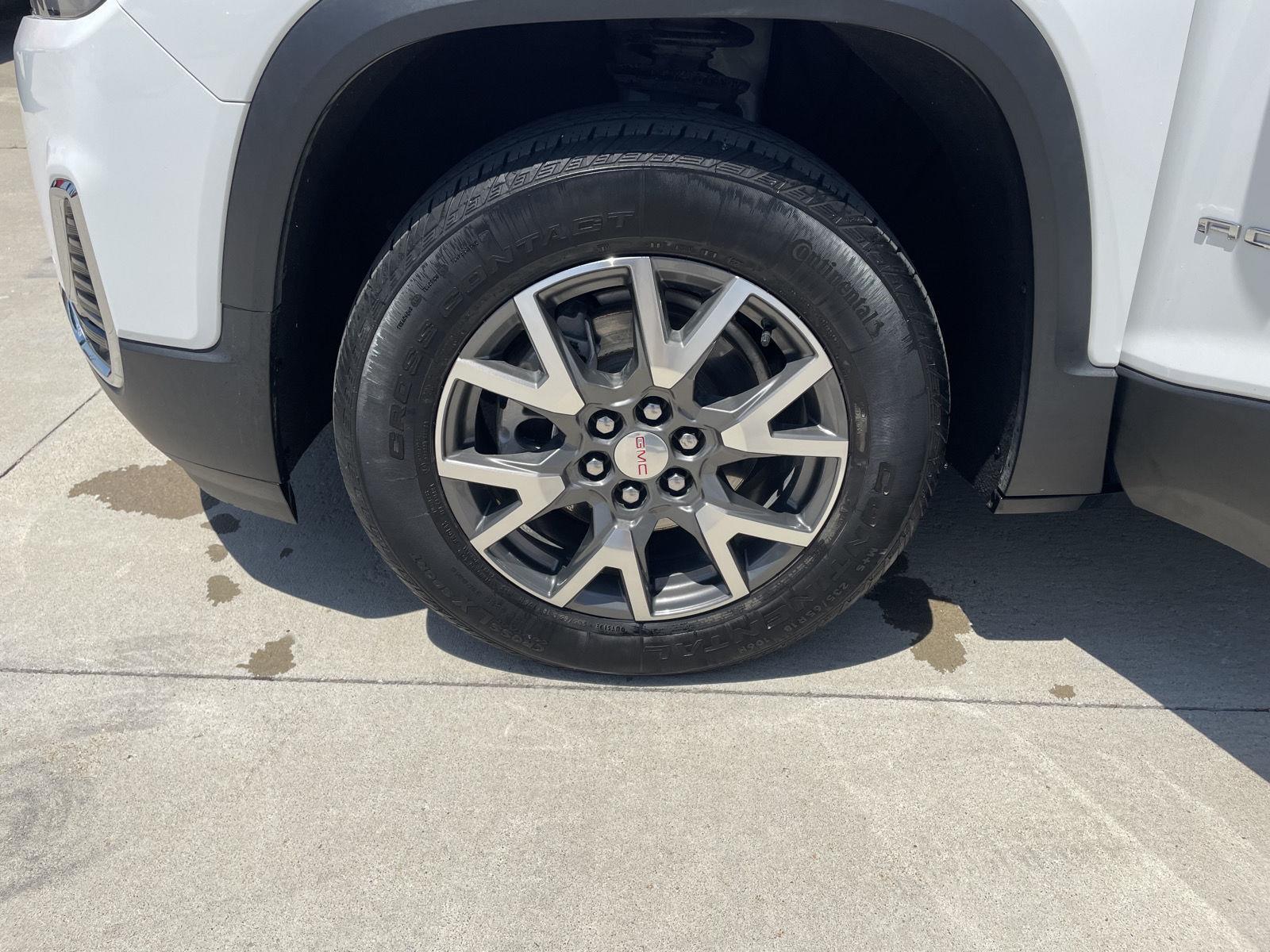 Vehicle photo 10