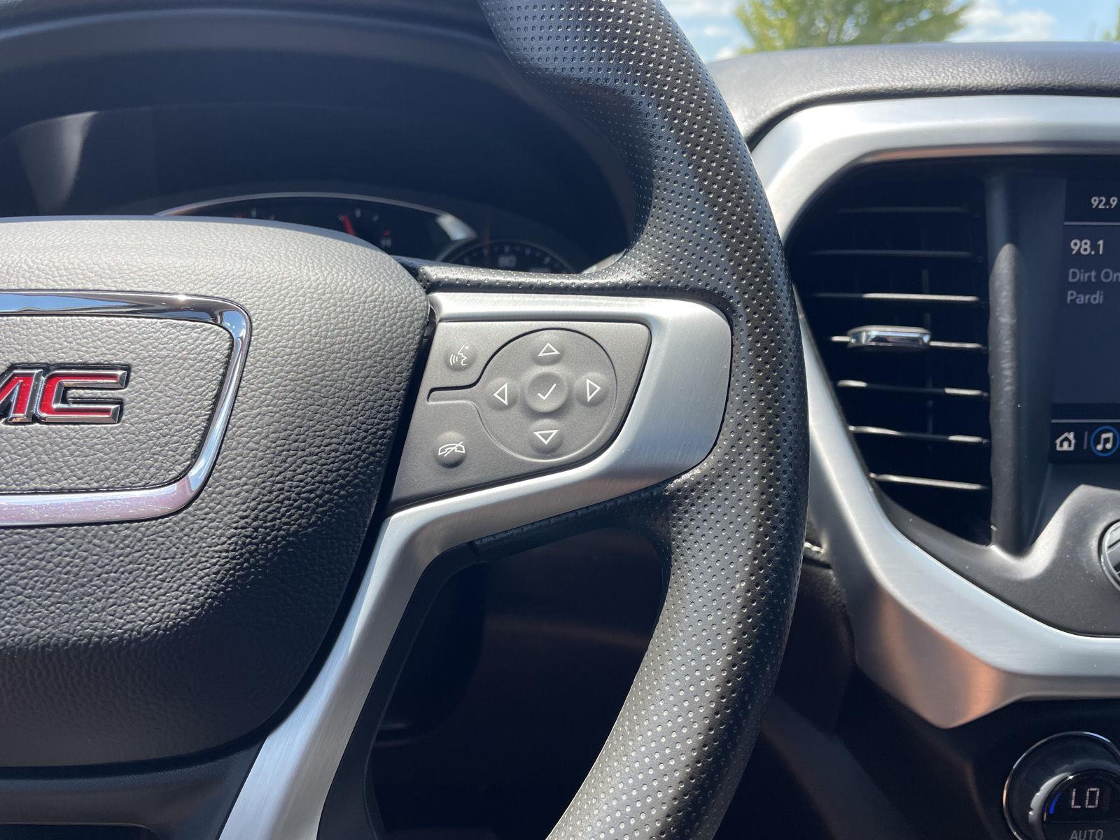 Vehicle photo 13