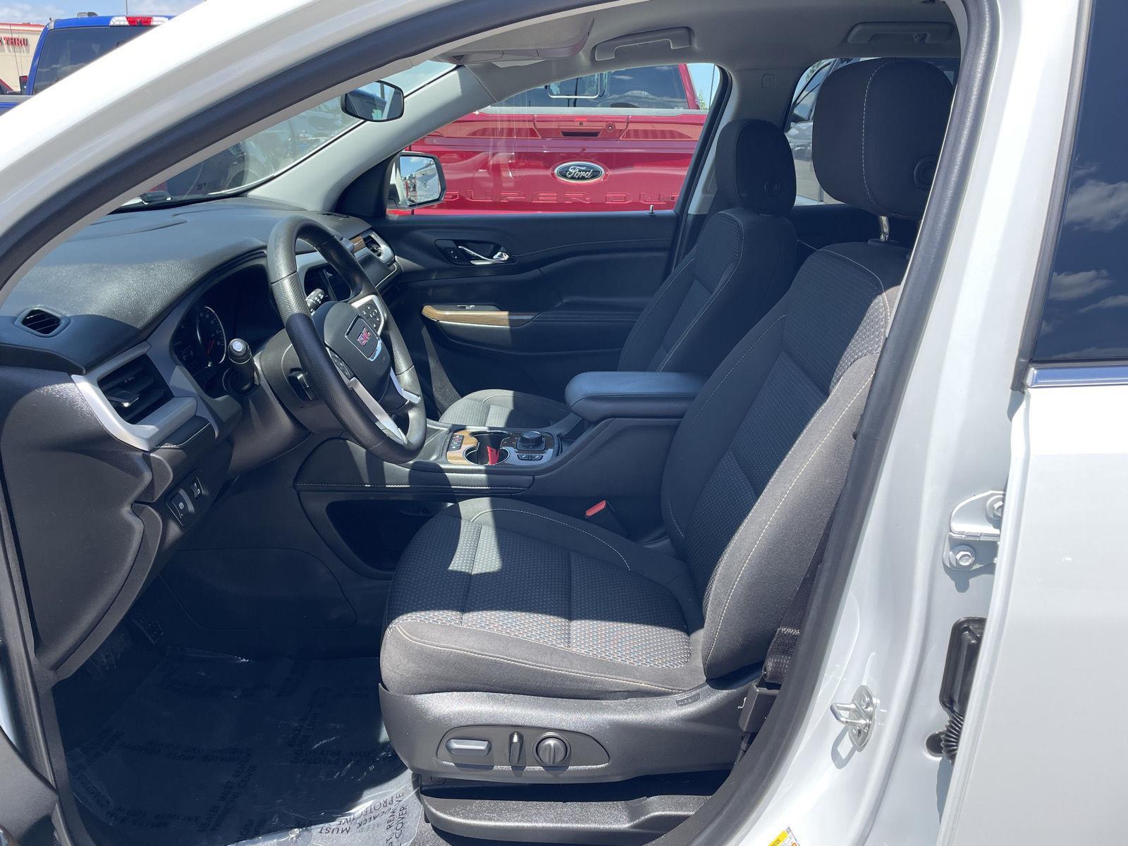 Vehicle photo 16
