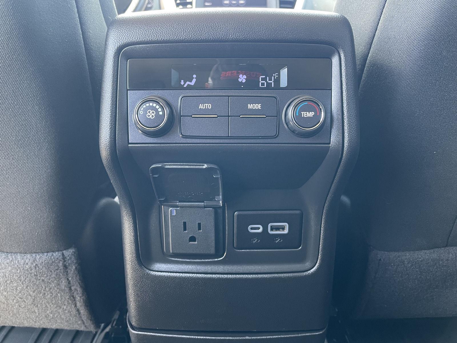 Vehicle photo 20