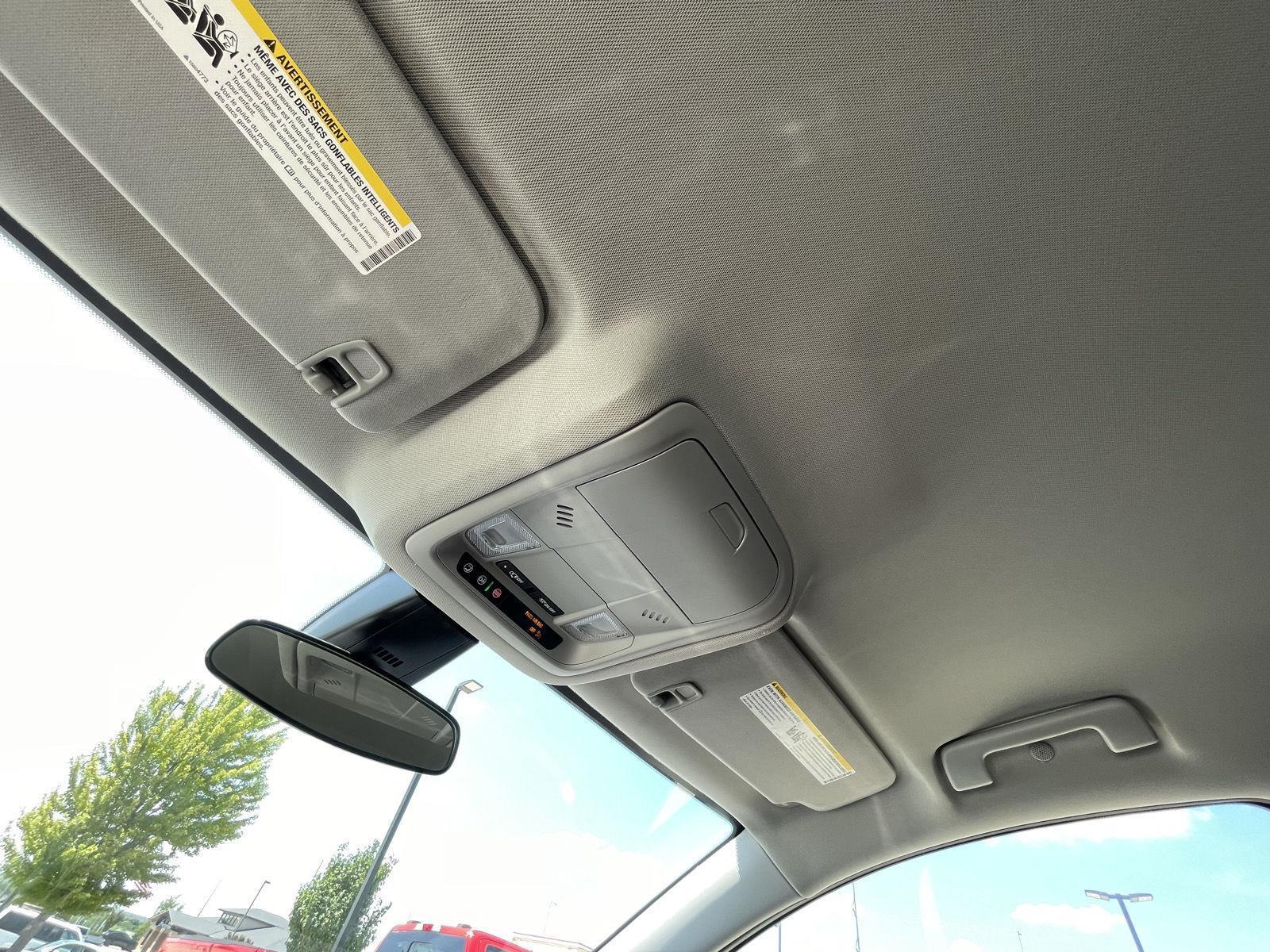 Vehicle photo 22