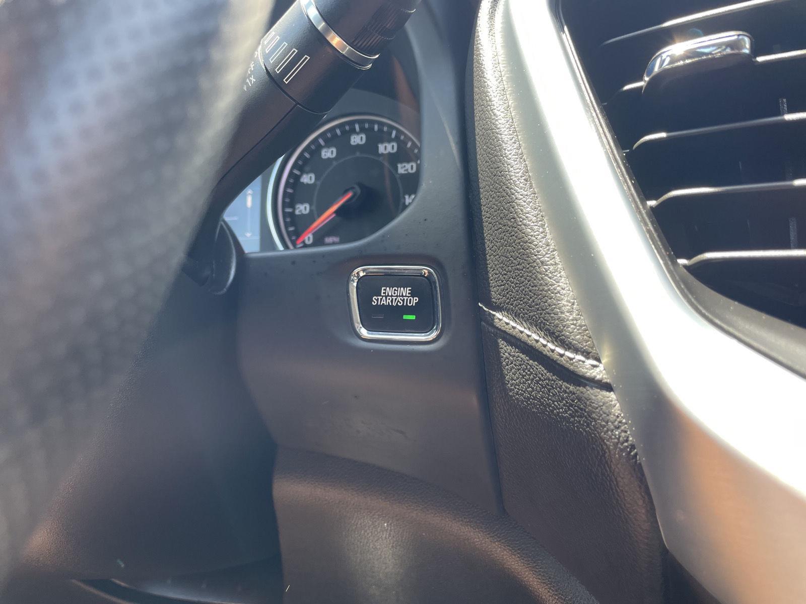 Vehicle photo 25