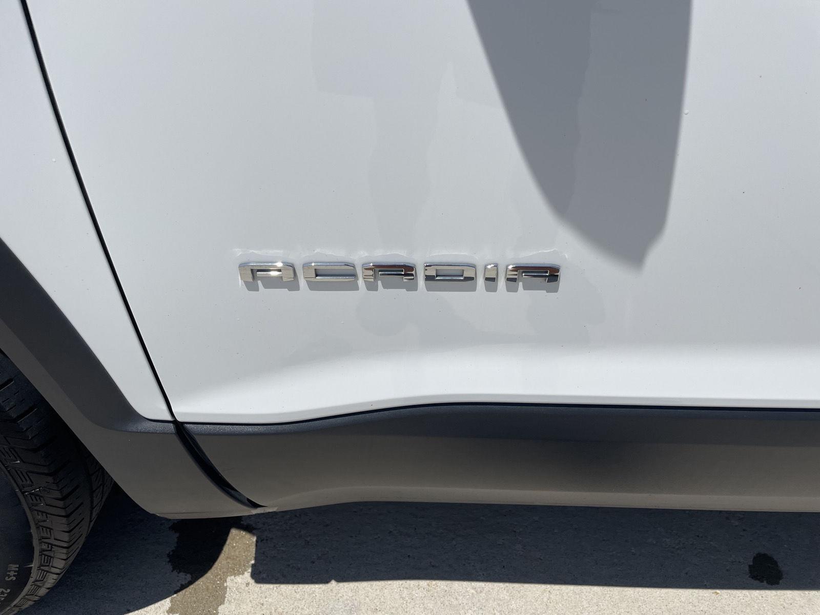 Vehicle photo 37