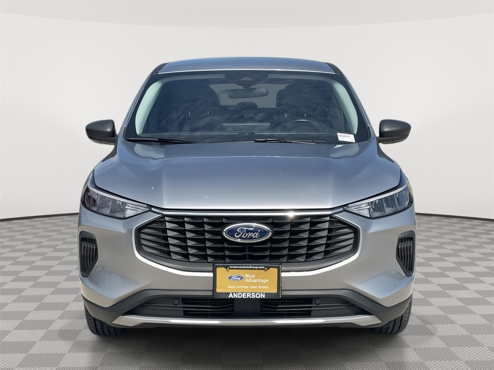 Vehicle photo 4