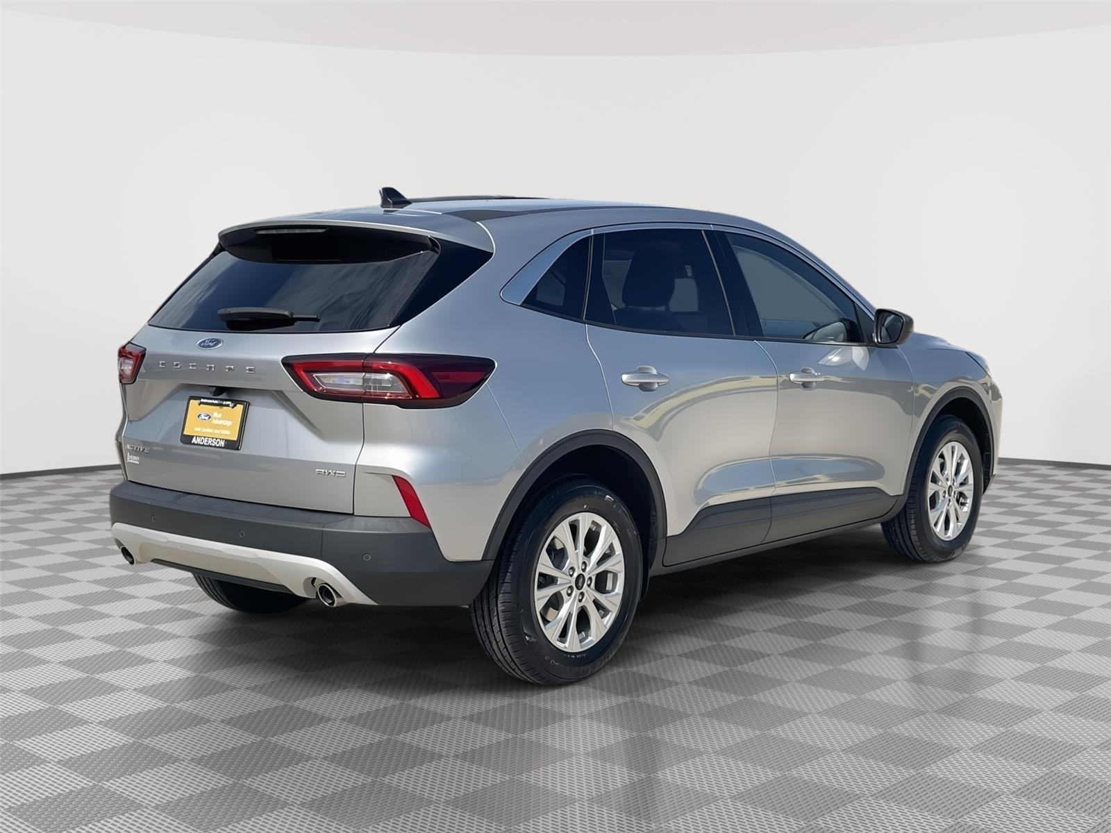 Vehicle photo 7
