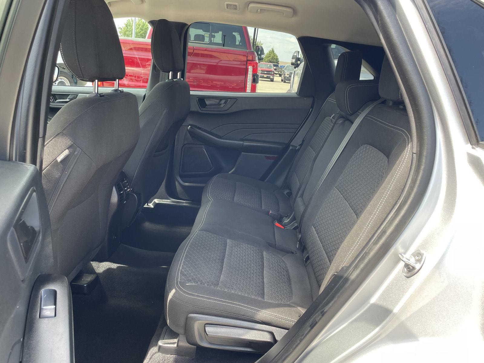 Vehicle photo 20