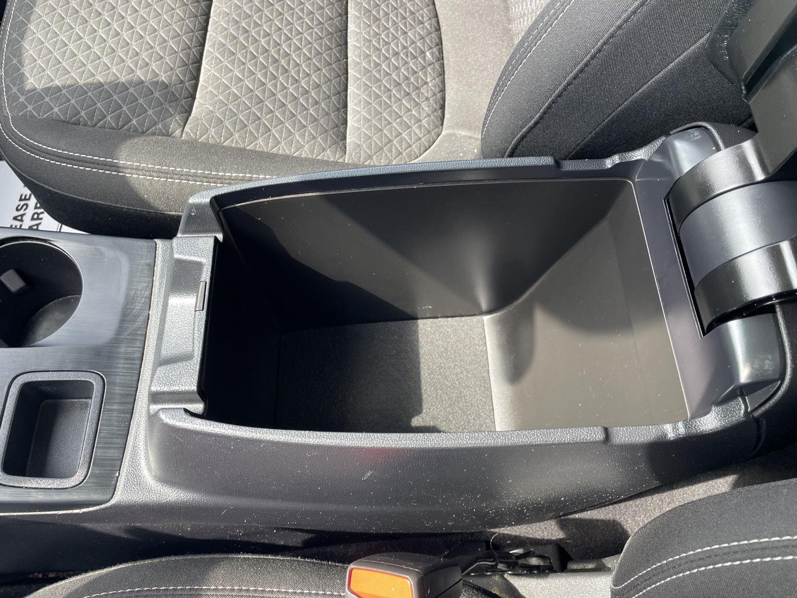 Vehicle photo 31