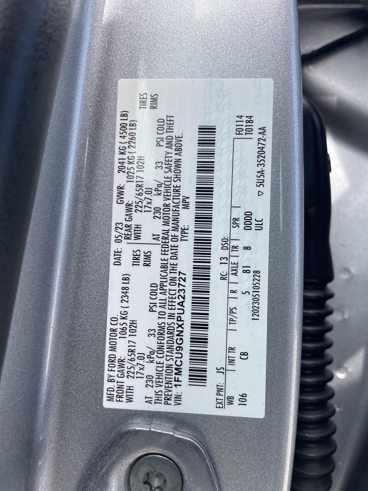 Vehicle photo 32