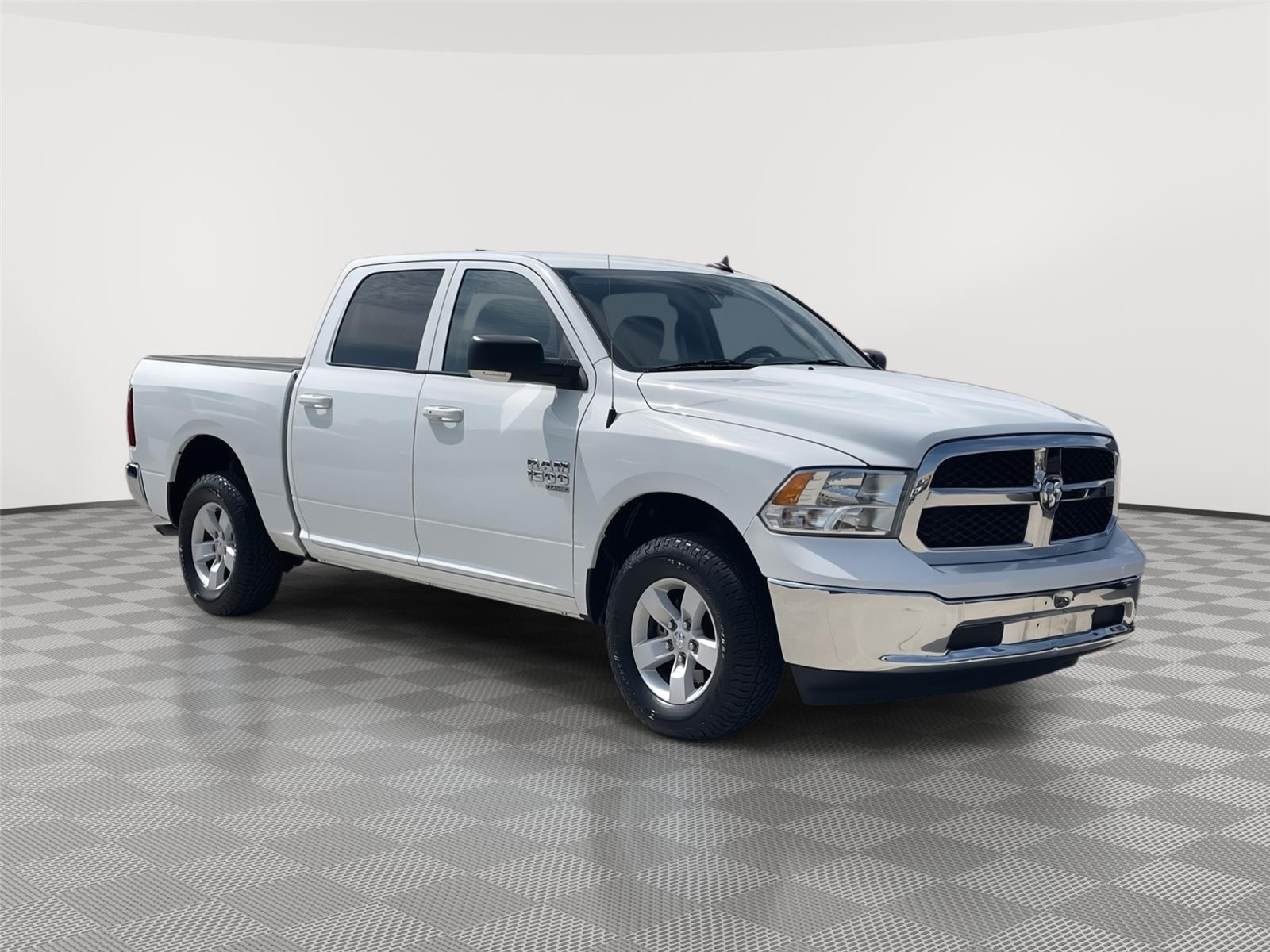 Vehicle photo 5