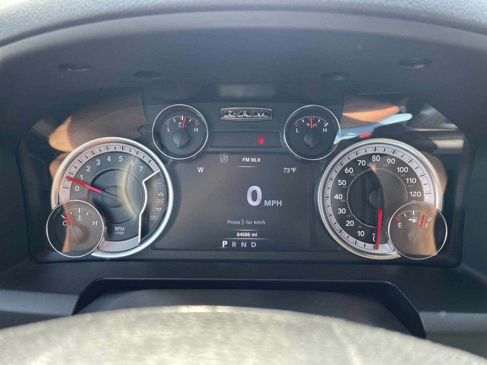 Vehicle photo 15
