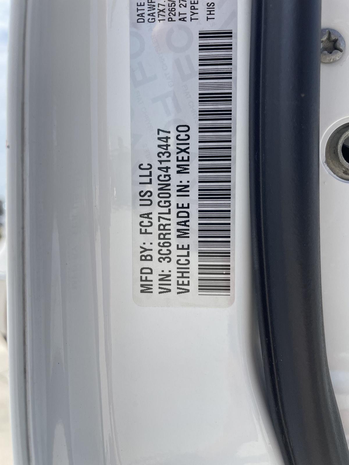 Vehicle photo 31