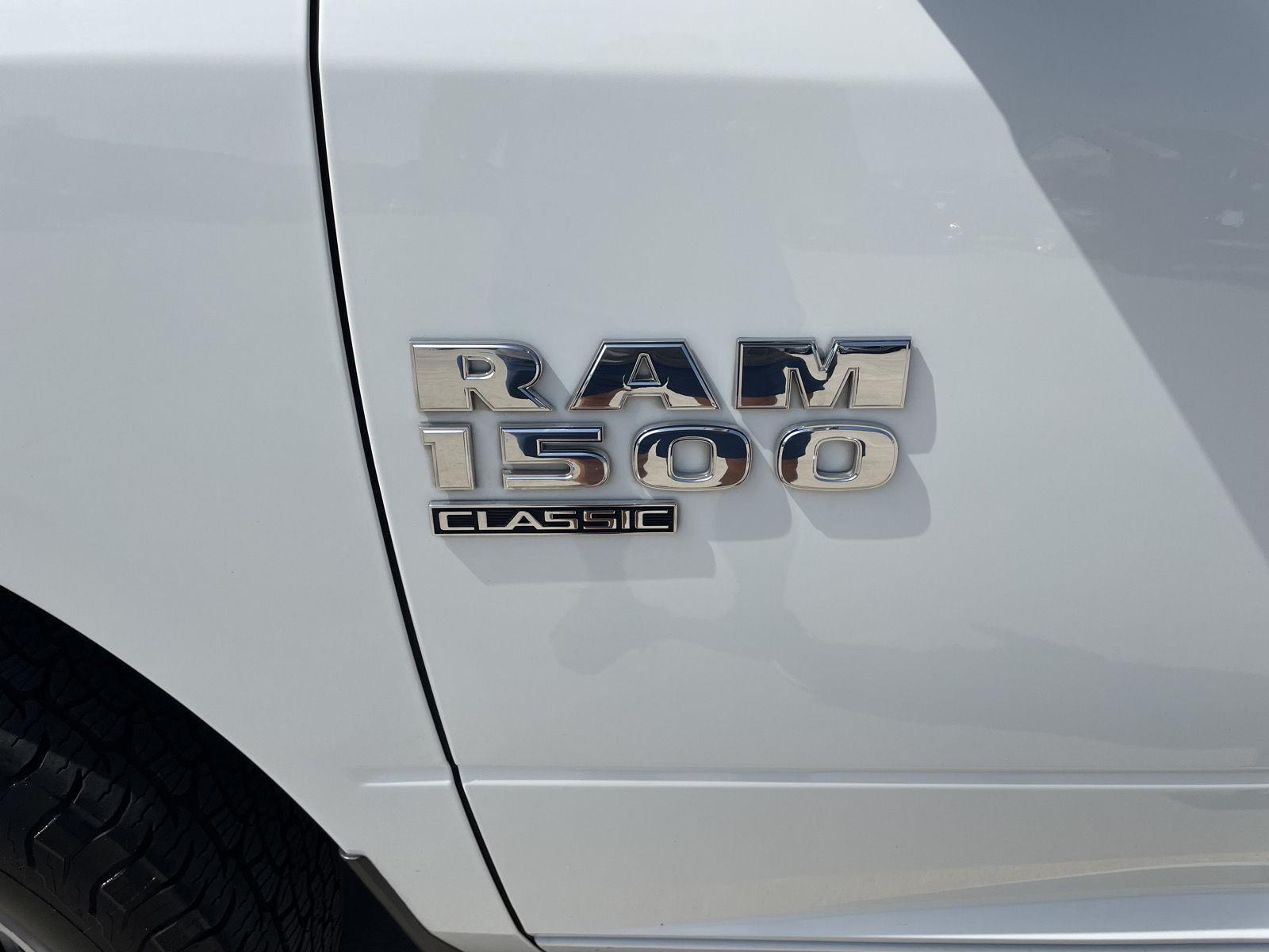 Vehicle photo 35